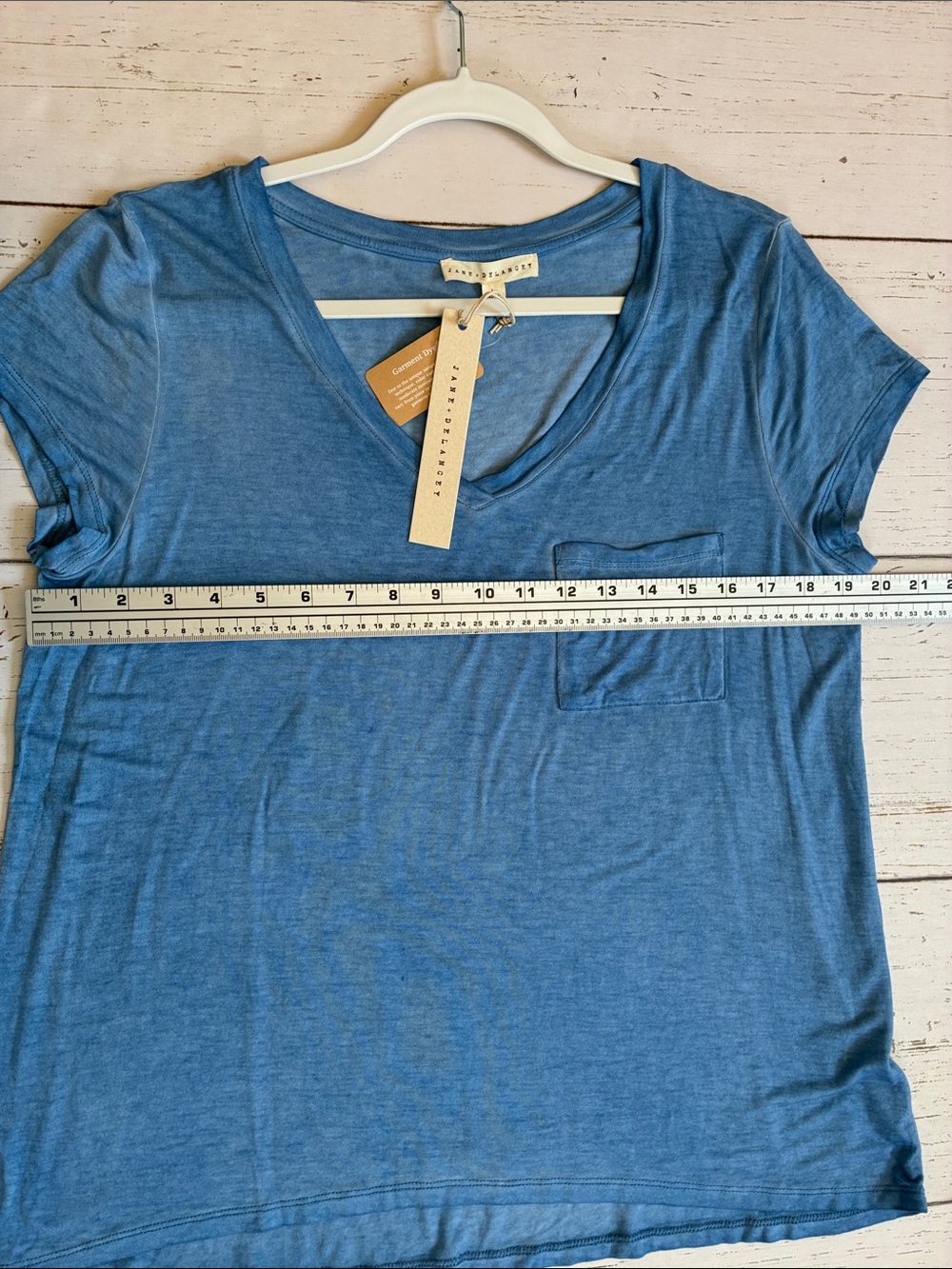 Jane & Delancey Blue V Neck Lightweight T-Shirt, size L, NWT - Picture 7 of 10